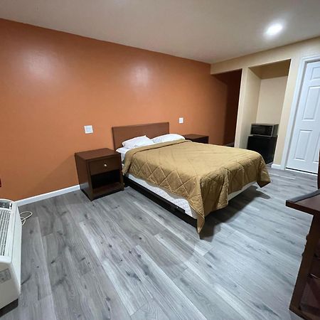Travelers Motor Lodge North Smithfield Екстер'єр фото