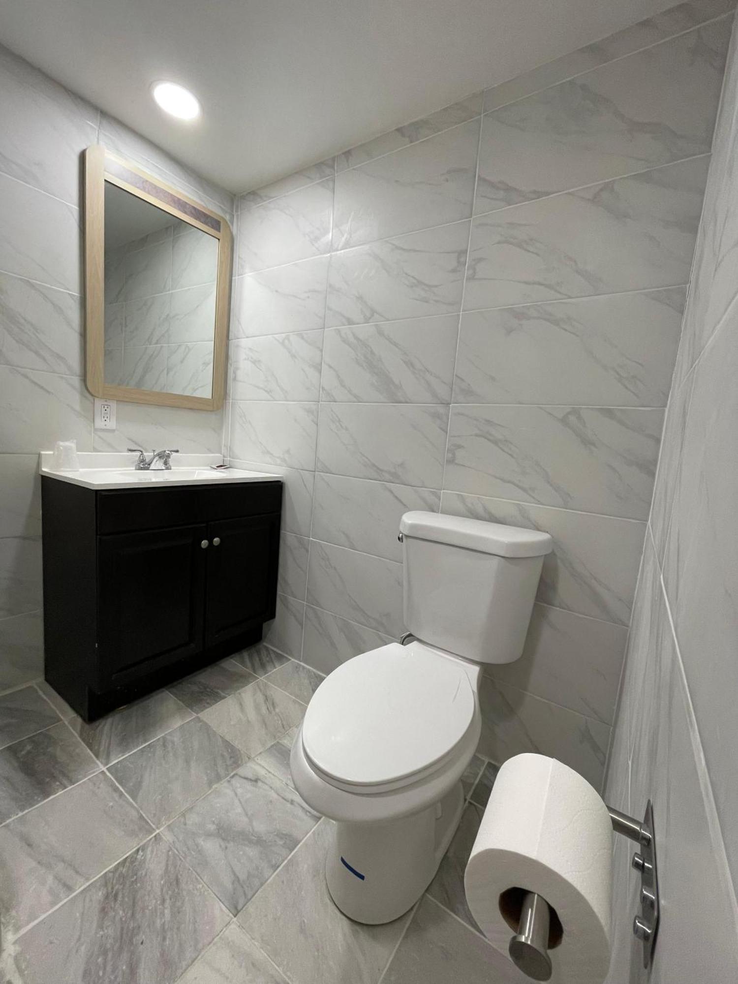 Travelers Motor Lodge North Smithfield Екстер'єр фото