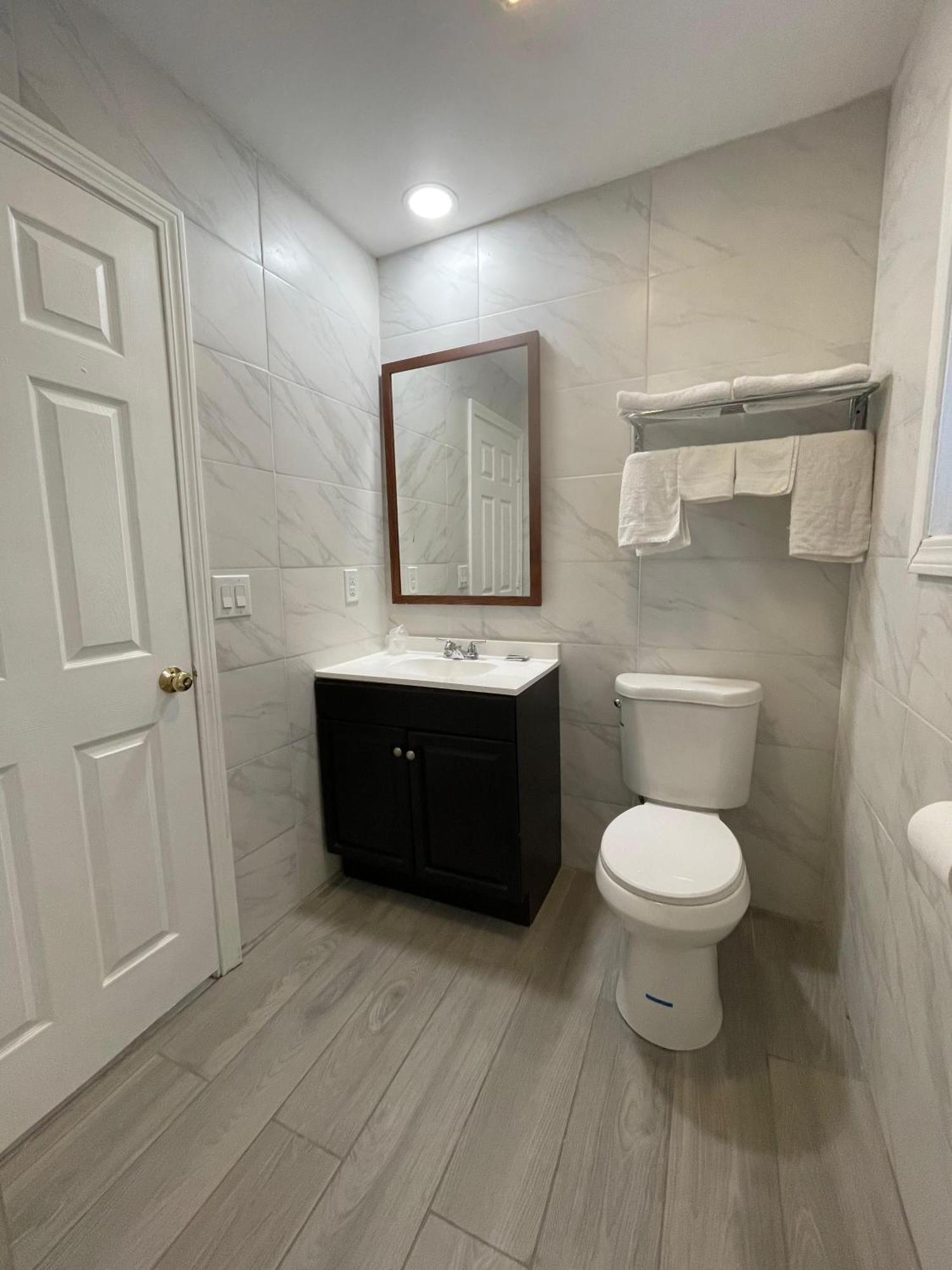 Travelers Motor Lodge North Smithfield Екстер'єр фото