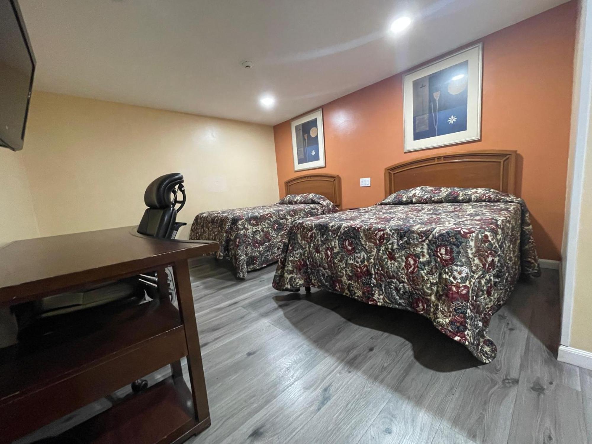 Travelers Motor Lodge North Smithfield Екстер'єр фото